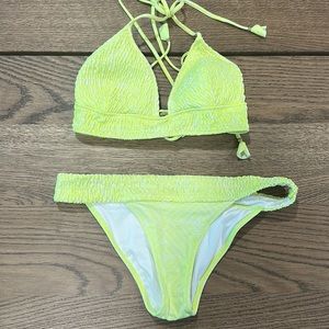 Victoria’s Secret bikini